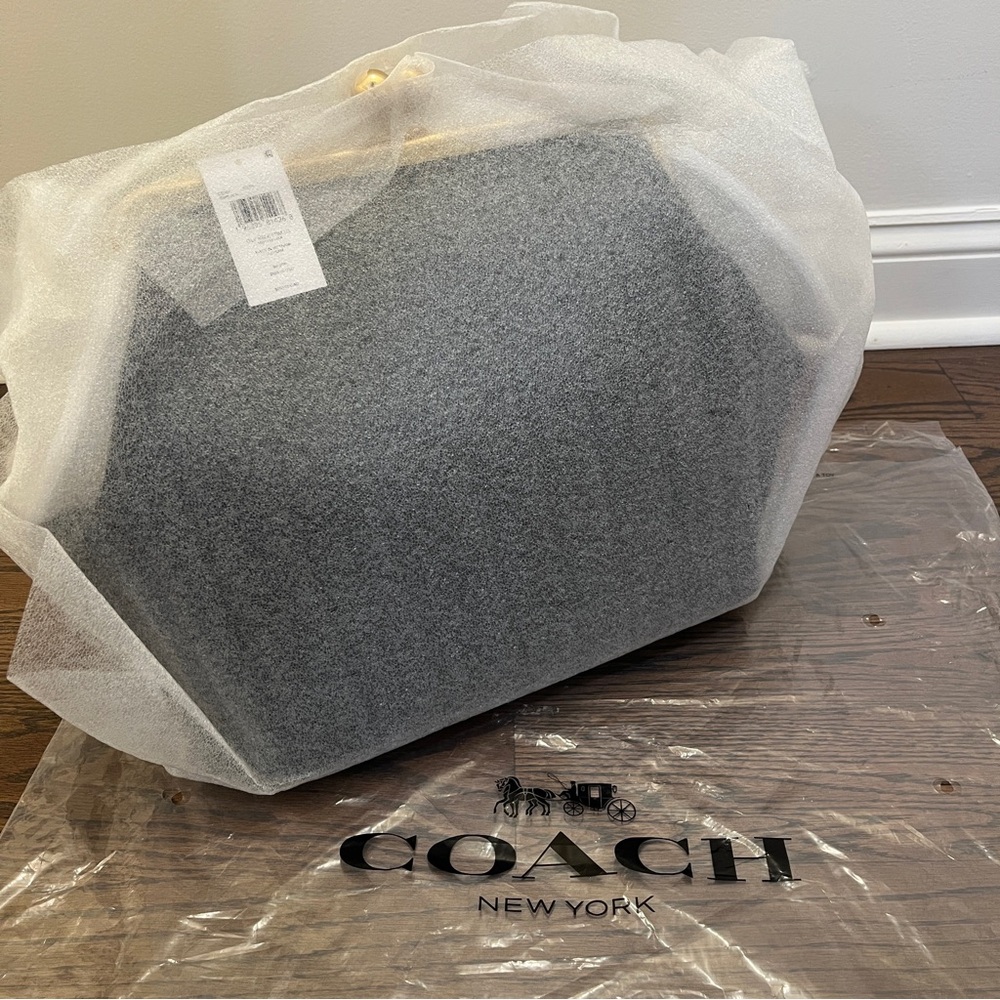 COACH Large Kisslock Frame Bag Designer Black Leather Clutch with Gold NEW TAGS - Picture 14 of 17